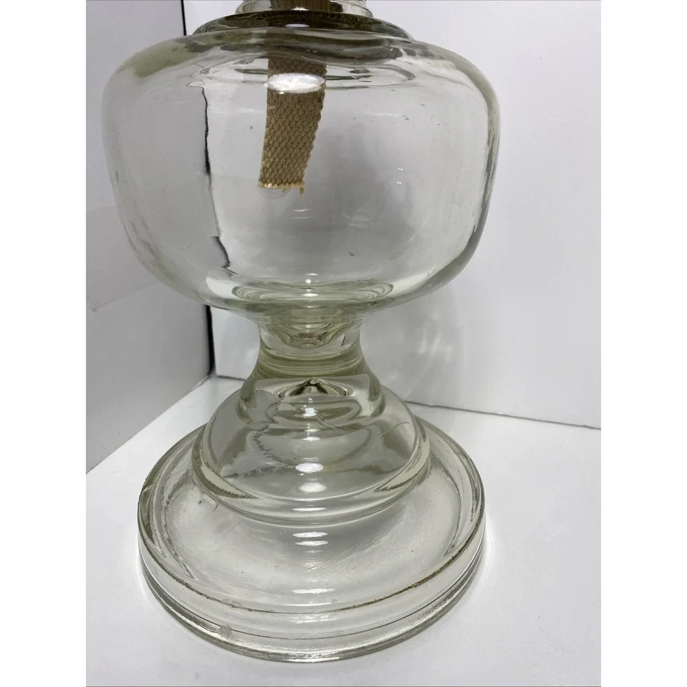 Antique queen Annie Oil/kerosene lamp No 2 clear glass 11in high‎ including burn
